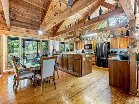 678 Hawk Mountain Road Lake Toxaway NC 28747