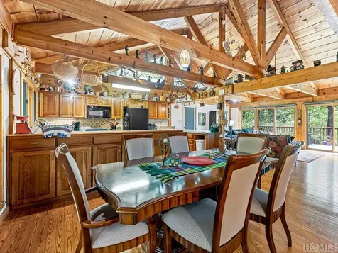 678 Hawk Mountain Road Lake Toxaway NC 28747