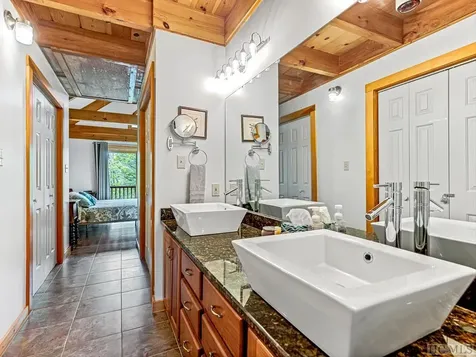 678 Hawk Mountain Road Lake Toxaway NC 28747