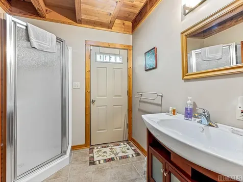 678 Hawk Mountain Road Lake Toxaway NC 28747
