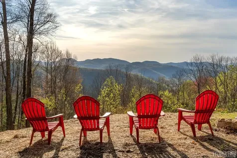 827 North Ridge Road Glenville NC 28736