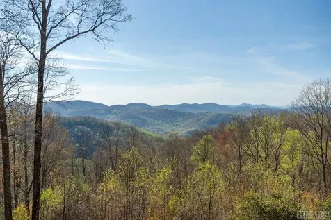 827 North Ridge Road Glenville NC 28736