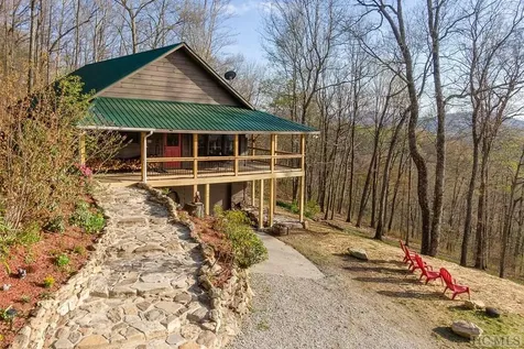 827 North Ridge Road Glenville NC 28736