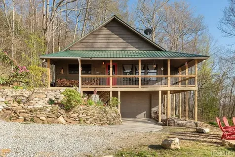 827 North Ridge Road Glenville NC 28736
