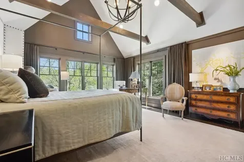 110 Lake Court Highlands NC 28741