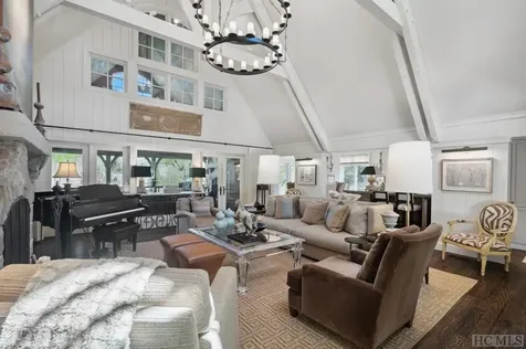 110 Lake Court Highlands NC 28741