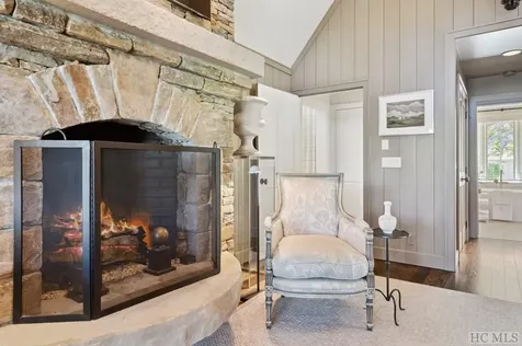 110 Lake Court Highlands NC 28741