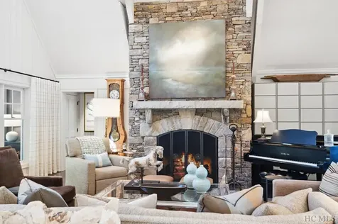 110 Lake Court Highlands NC 28741