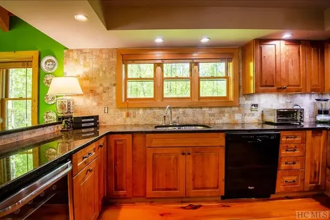 360 Upward Trail Cashiers NC 28717
