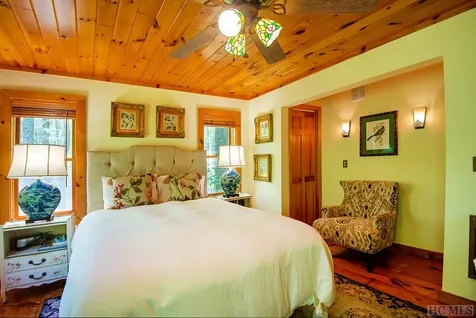 360 Upward Trail Cashiers NC 28717