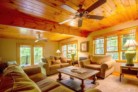 360 Upward Trail Cashiers NC 28717