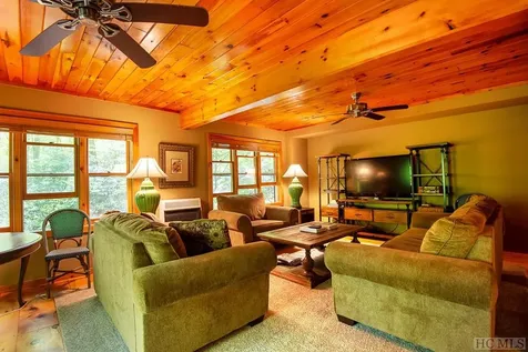 360 Upward Trail Cashiers NC 28717