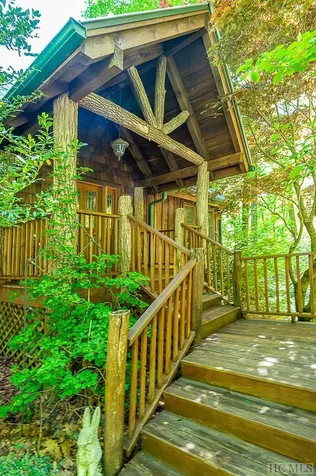360 Upward Trail Cashiers NC 28717
