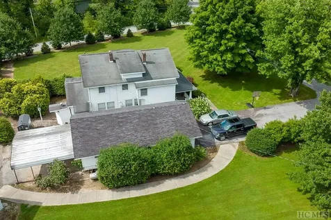 158 Cashiers School Road Cashiers NC 28717