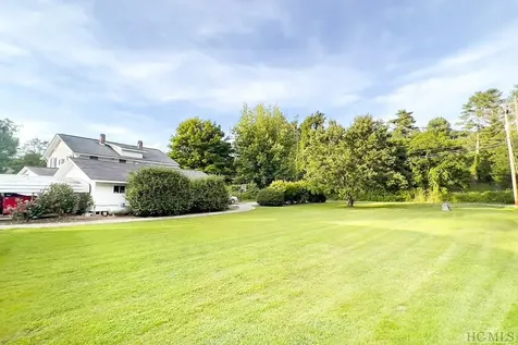 158 Cashiers School Road Cashiers NC 28717