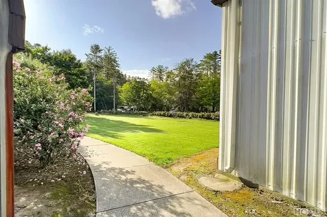 158 Cashiers School Road Cashiers NC 28717