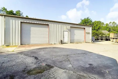 158 Cashiers School Road Cashiers NC 28717