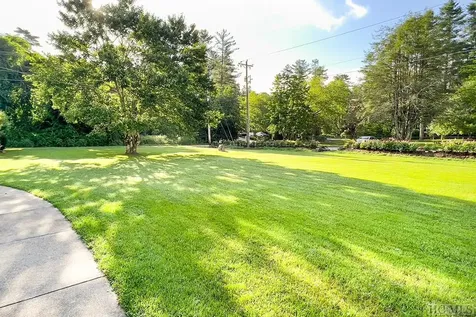 158 Cashiers School Road Cashiers NC 28717