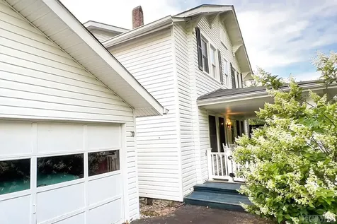 158 Cashiers School Road Cashiers NC 28717