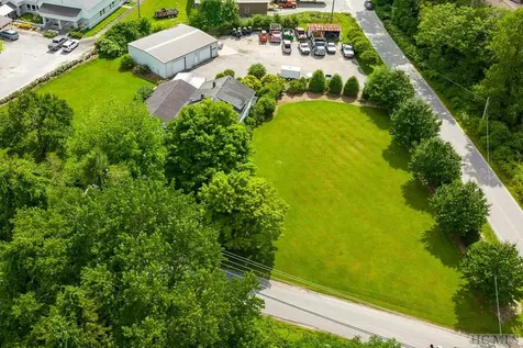 158 Cashiers School Road Cashiers NC 28717