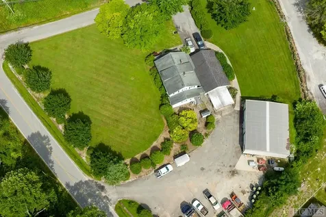 158 Cashiers School Road Cashiers NC 28717