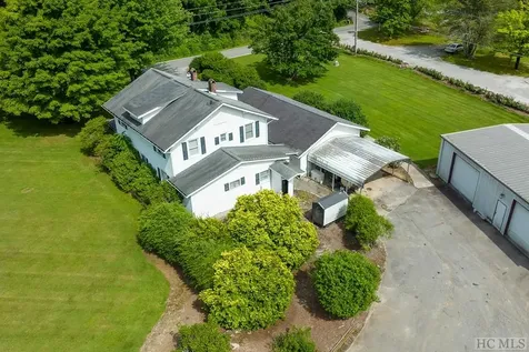 158 Cashiers School Road Cashiers NC 28717