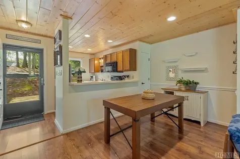 43 Kiwi Lane Sapphire NC 28774