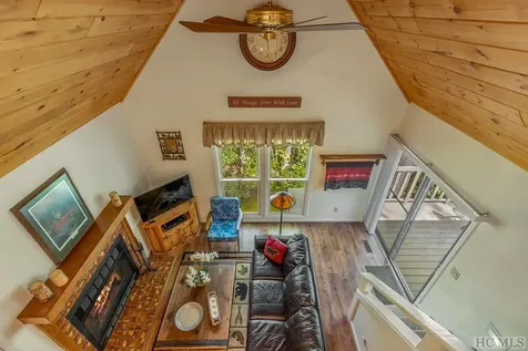 43 Kiwi Lane Sapphire NC 28774