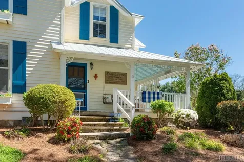 137 Olympus Road Glenville NC 27836