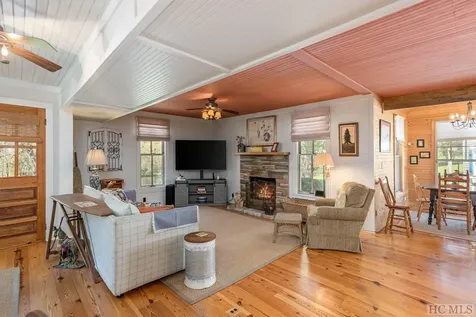 137 Olympus Road Glenville NC 27836