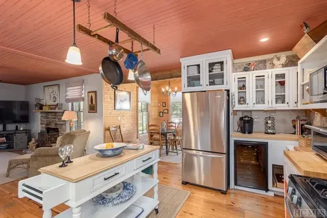 137 Olympus Road Glenville NC 27836