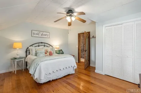 137 Olympus Road Glenville NC 27836