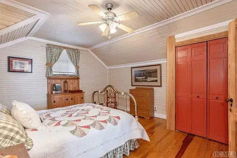 137 Olympus Road Glenville NC 27836