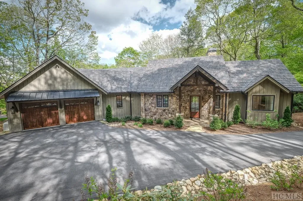 308 Double Branch Road Highlands NC 28741