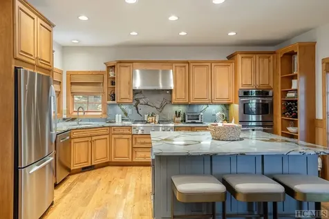 125 Audubon Trail Cashiers NC 28717