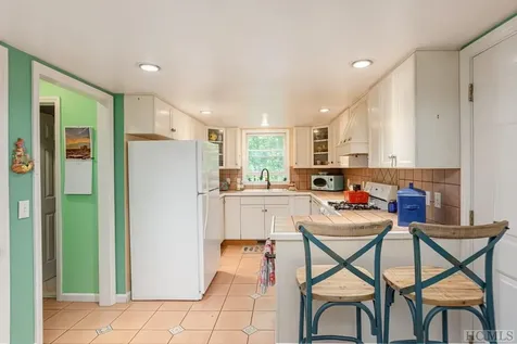 1263 Bee Tree Road Glenville NC 28736