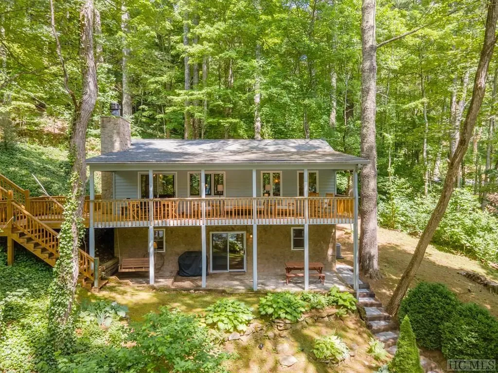 975 Glenshore Drive Cullowhee NC 28723