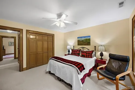 56D Hampton Glen Lane Sapphire NC 28774