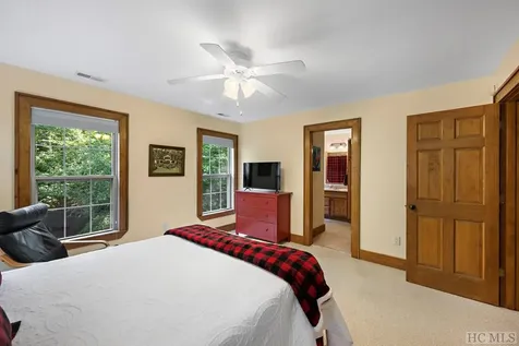 56D Hampton Glen Lane Sapphire NC 28774