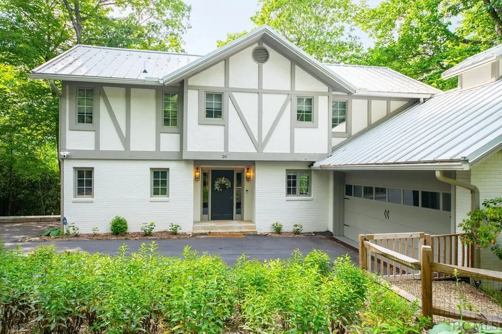 20 Robin Hood Lane Highlands NC 28741