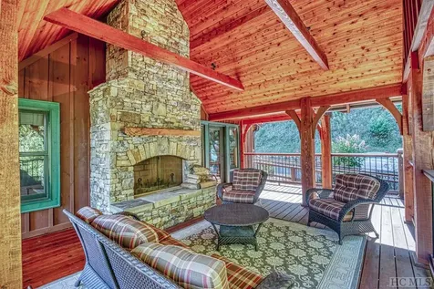 53 Pilot Knob Road Glenville NC 28736