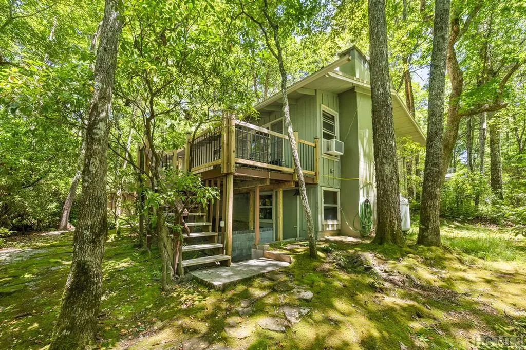 320 Wolf Ridge Road Lake Toxaway NC 28747