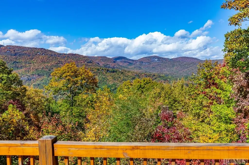 60 Lakeside Trail Lake Toxaway NC 28747