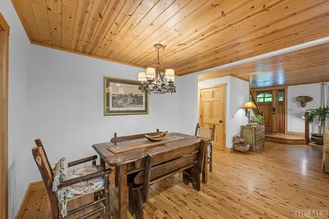 1739 Flat Mountain Road Highlands NC 28741