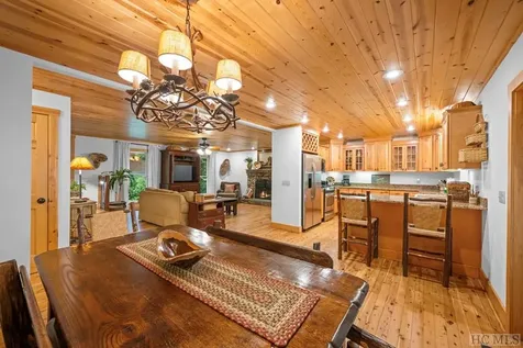 1739 Flat Mountain Road Highlands NC 28741