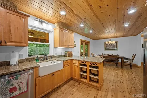 1739 Flat Mountain Road Highlands NC 28741