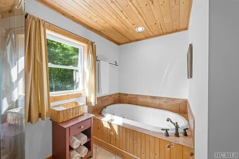 1739 Flat Mountain Road Highlands NC 28741