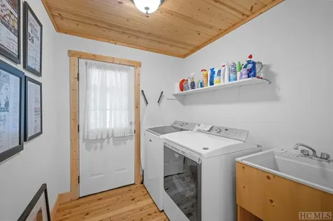 1739 Flat Mountain Road Highlands NC 28741
