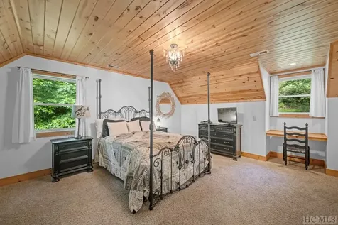1739 Flat Mountain Road Highlands NC 28741