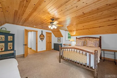 1739 Flat Mountain Road Highlands NC 28741